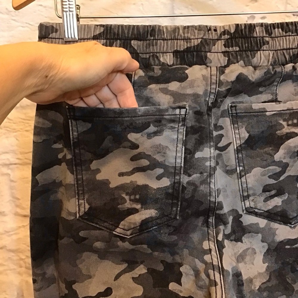SPANX Lg Stretch Twill Cargo Camo Jogger Gray Black Women’s Active Pants 20319R - Picture 10 of 16